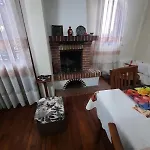 Guesthouse Ndroq Gasthuis Ndroq