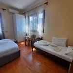 Guesthouse Ndroq *