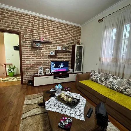 Guesthouse Ndroq Pensión