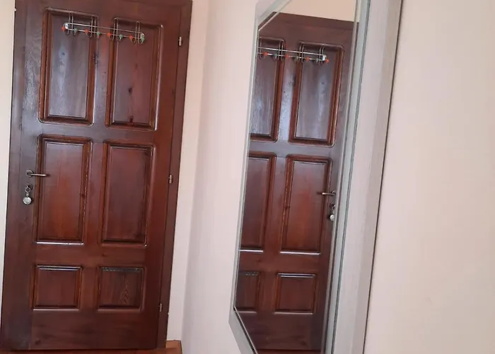 Guesthouse Ndroq * Ndroq