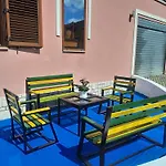 Guesthouse Ndroq Pensión *
