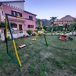 Pensión Guesthouse Ndroq *