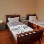 Pensión Guesthouse Ndroq Ndroq
