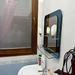Guesthouse Ndroq *