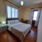 Guesthouse Ndroq *