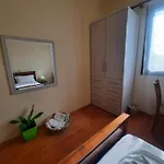 Guesthouse Ndroq * Ndroq