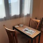 招待所 Guesthouse Ndroq *