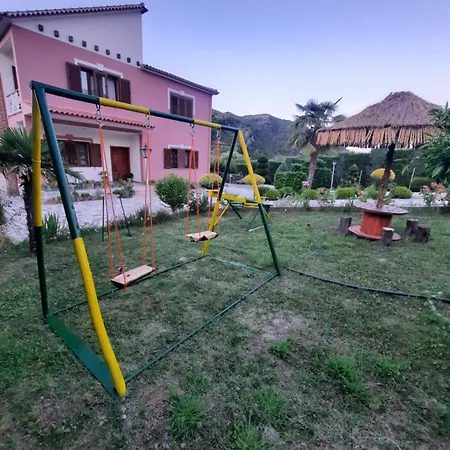 Pensión Guesthouse Aliu Ndroq *