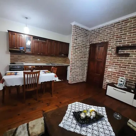 Guesthouse Aliu Ndroq Pensión