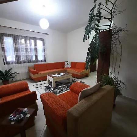 Guesthouse Aliu Ndroq *