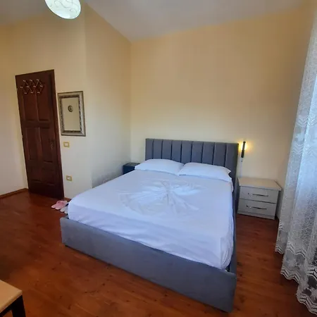 Guesthouse Aliu Ndroq *