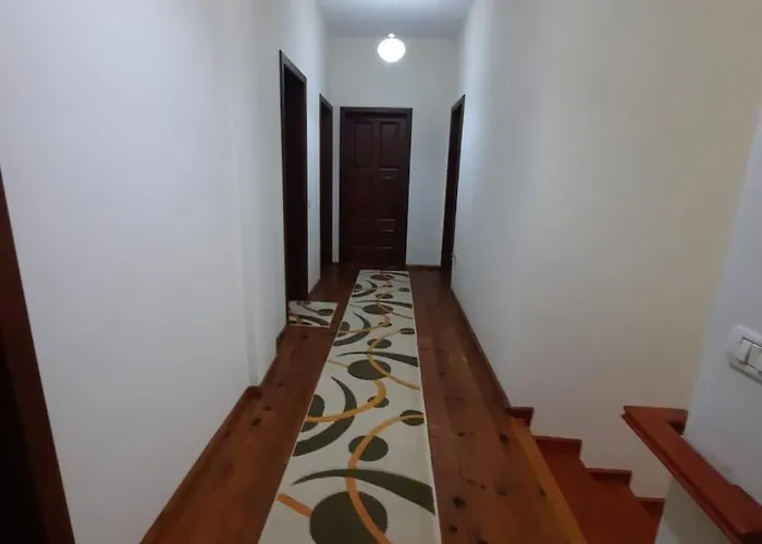 Guesthouse Ndroq Ndroq